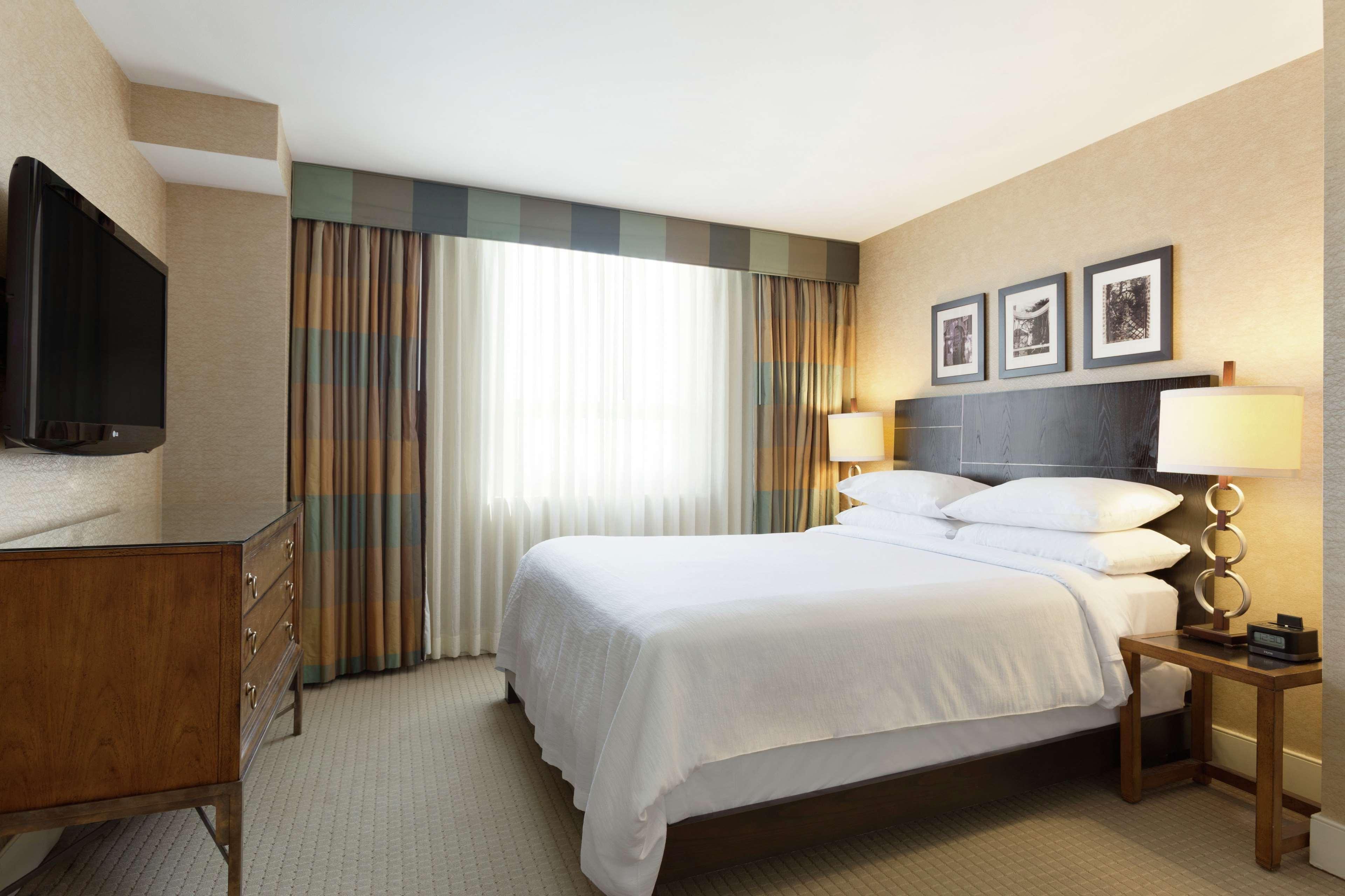Embassy Suites Baltimore Inner Harbor Exterior foto