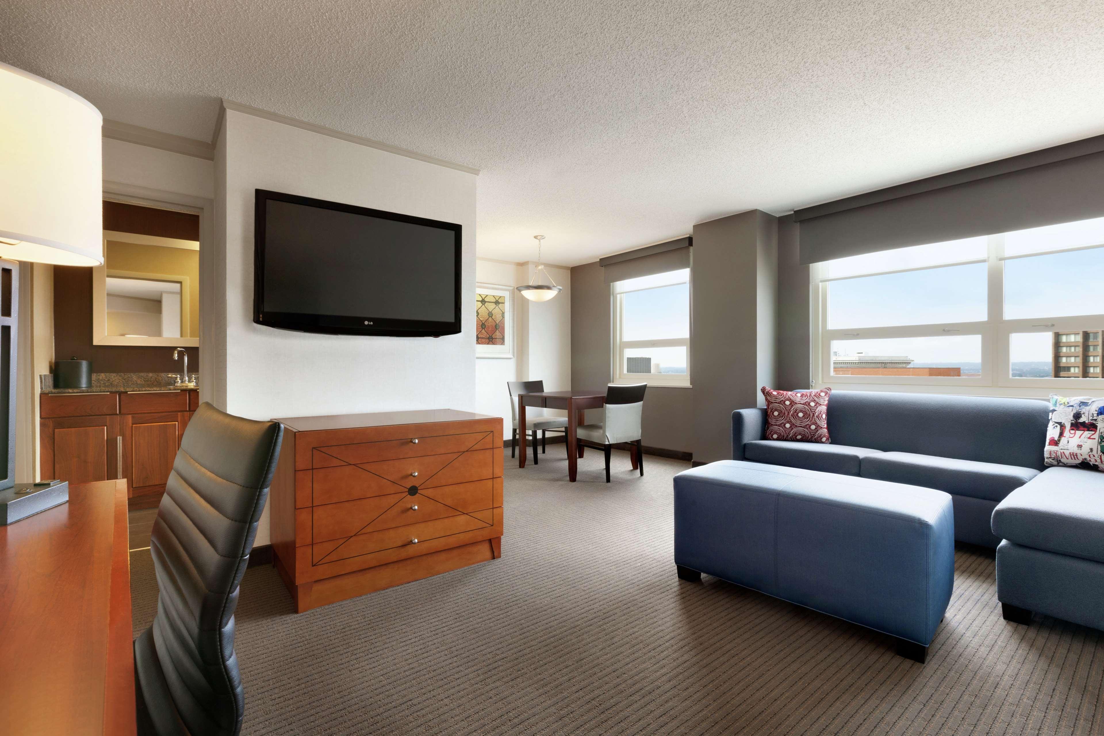 Embassy Suites Baltimore Inner Harbor Exterior foto